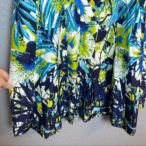 NINE WEST FLORAL HIGH NECK DRESS {12} - Picture 3 of 8